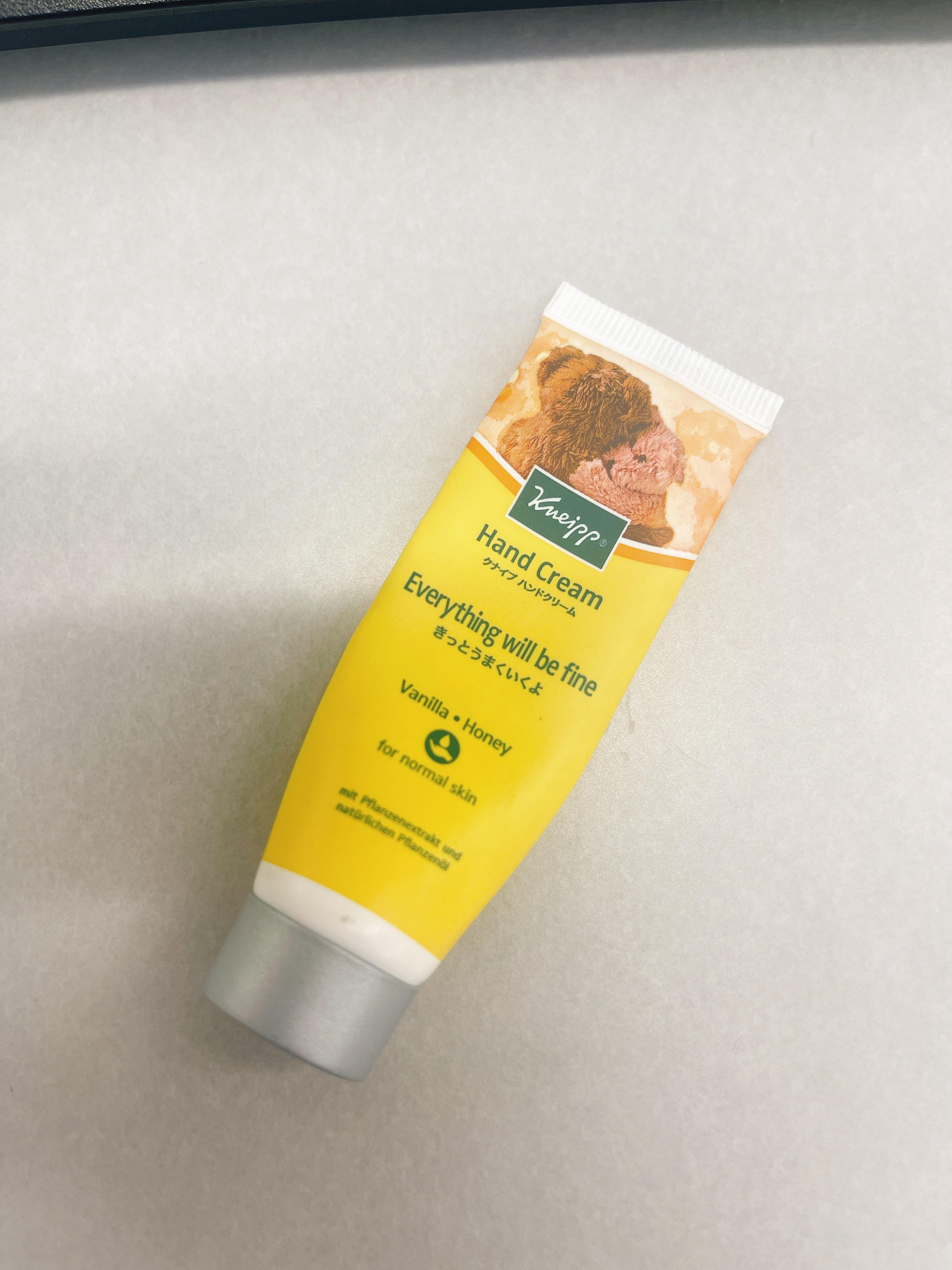 ハンドクリーム バニラ＆ハニーの香り 20ml/クナイプ/ハンドクリームを使ったクチコミ（1枚目）