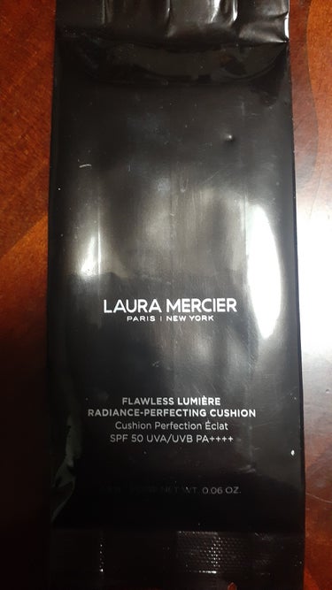 ローラ メルシエ フローレス ルミエール ラディアンス パーフェクティング クッションのクチコミ「LAURA MERCIER　フローレス ルミエール ラディアンス
パーフェクティング クッショ.....」（1枚目）