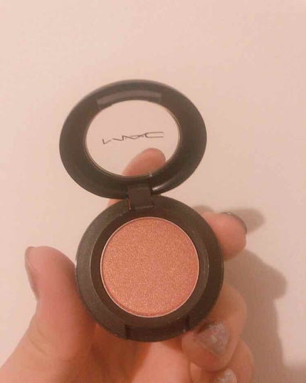 ダズルシャドウ/M・A・C/単色アイシャドウを使ったクチコミ(1枚目)