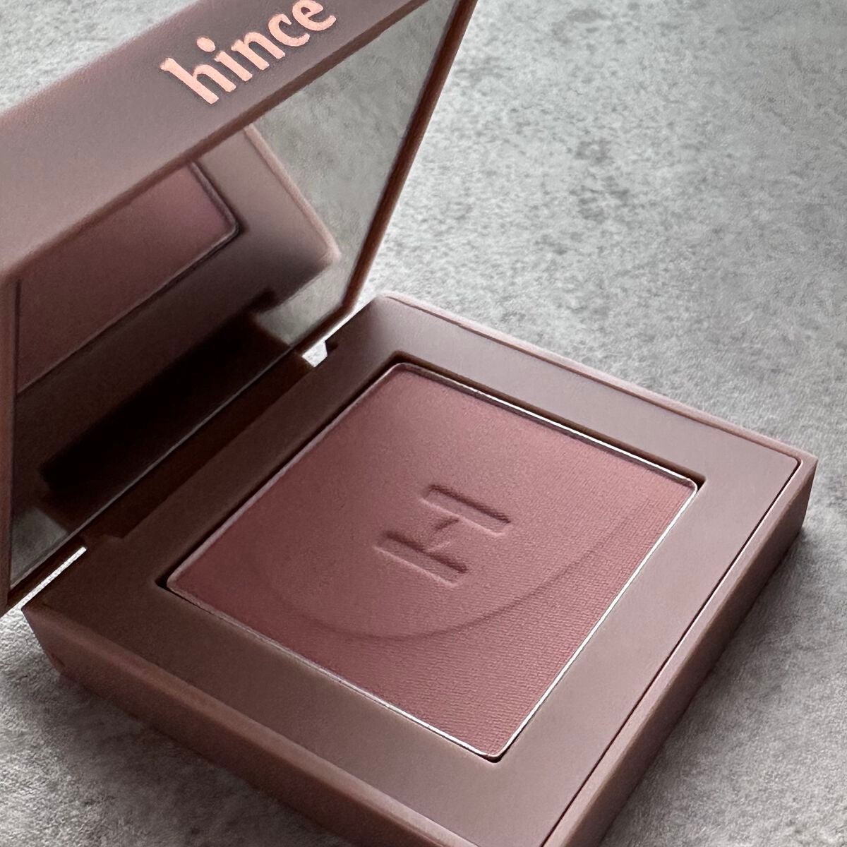 ニューデップスアイシャドウ/hince/単色アイシャドウを使ったクチコミ(1枚目)