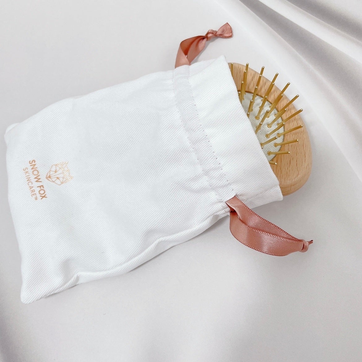 プレミアム FOX カッサ ウッド ミニハート ヘアブラシ/SNOW FOX SKINCARE/ヘアブラシを使ったクチコミ(4枚目)