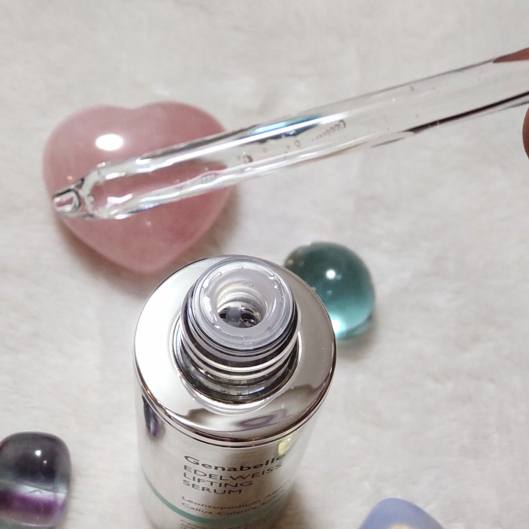 エーデルワイスリフティングセラム/Genabelle/美容液を使ったクチコミ（3枚目）