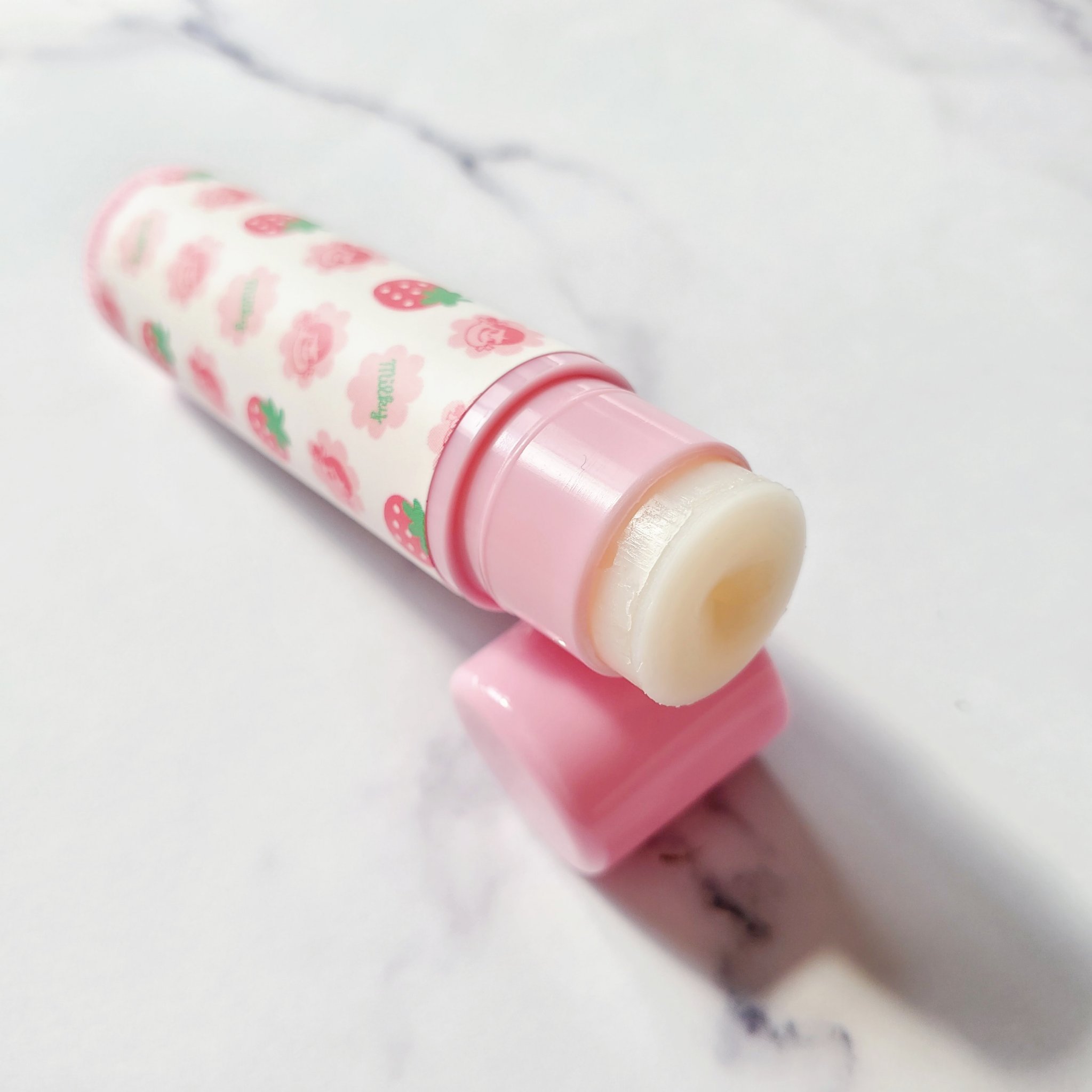 デリシャスリップクリーム ミルキー/デリシャスリップクリーム/リップクリームを使ったクチコミ（3枚目）