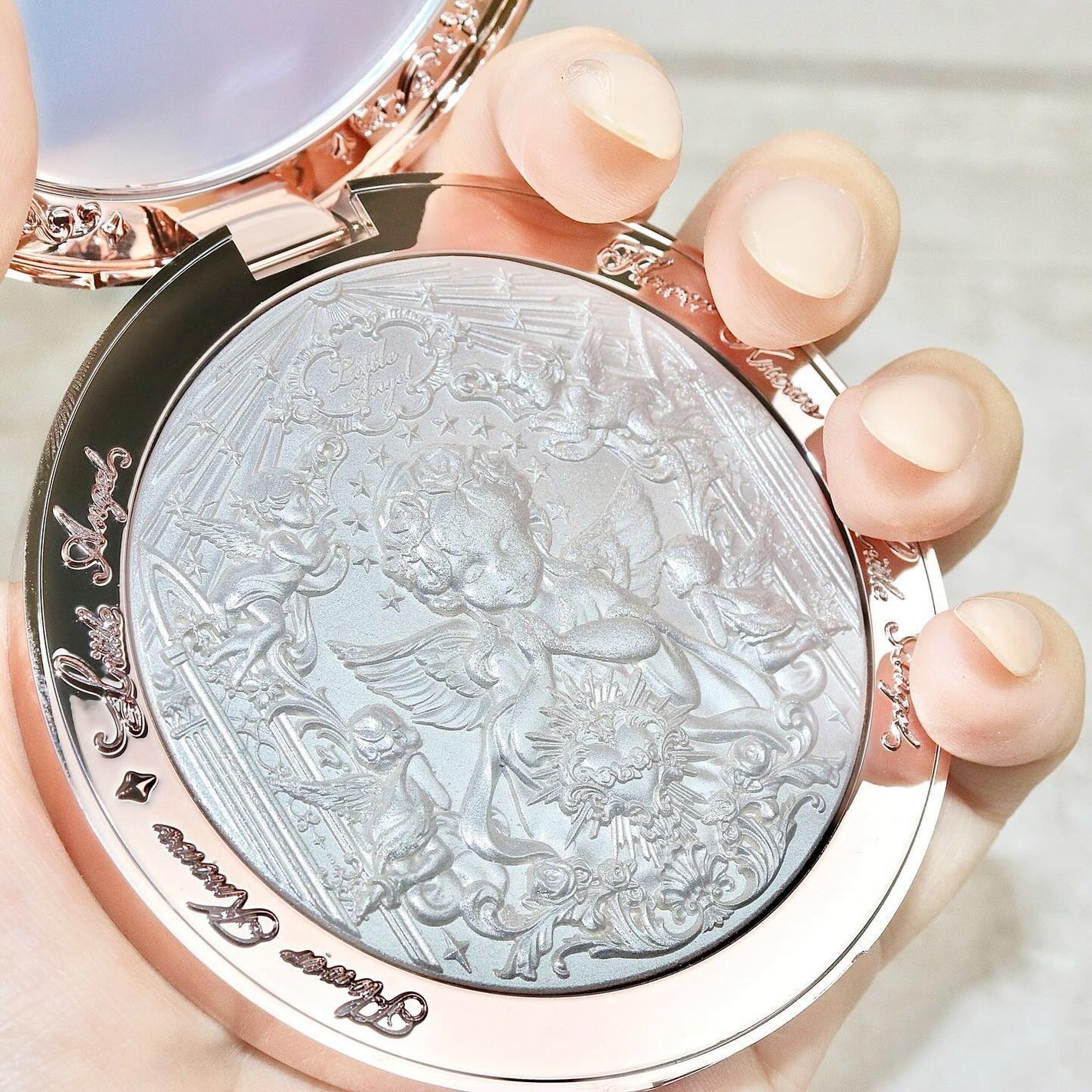 フラワーノーズ リトルエンジェルコレクション ハイライター/FlowerKnows/パウダーハイライトを使ったクチコミ(2枚目)