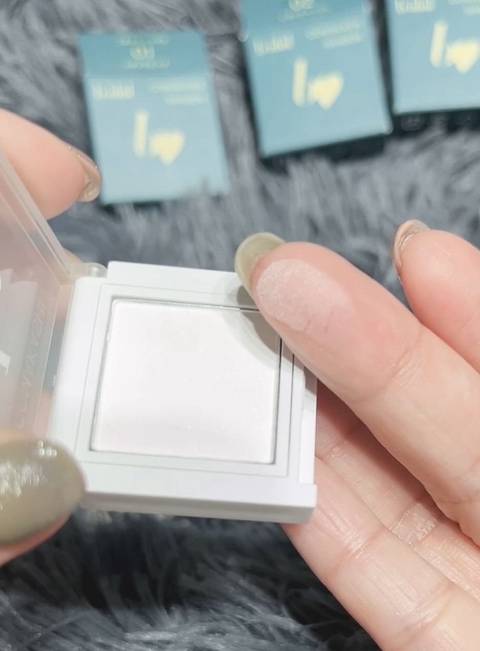 ごまかしシャドウ/b idol/アイシャドウパレットを使ったクチコミ（3枚目）