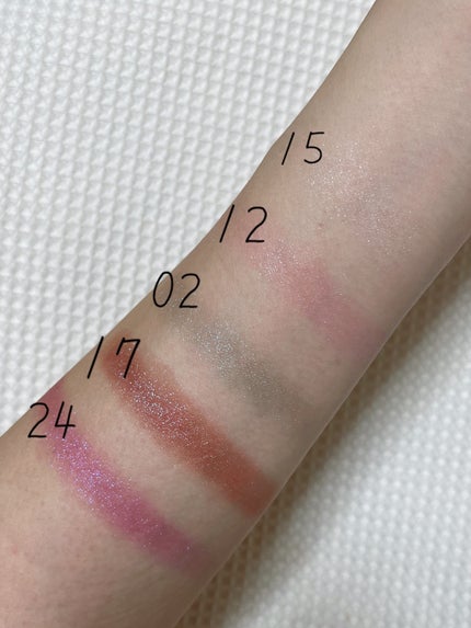 ラズル アイカラー/エレガンス ラズル /単色アイシャドウを使ったクチコミ(4枚目)