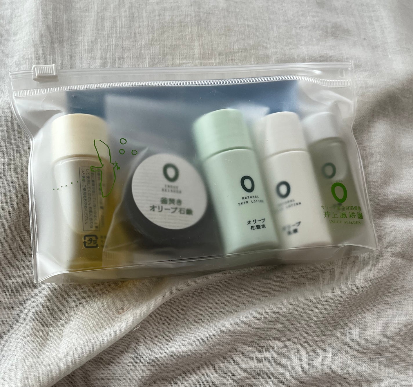 hiko(*☻-☻*) on LIPS 「井上誠耕園オリーブ化粧品ミニセット(5点)1週間分旅行にピッタ..」(1枚目)