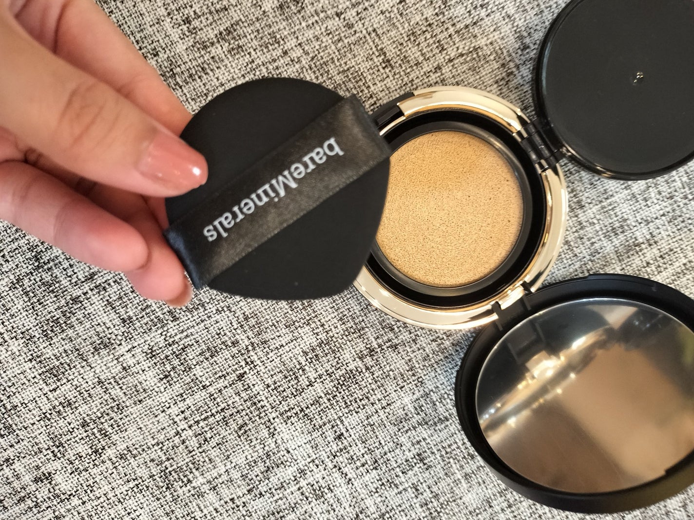 オリジナル ピュア セラム カバーアップ クッション/bareMinerals/クッションファンデーションを使ったクチコミ(2枚目)