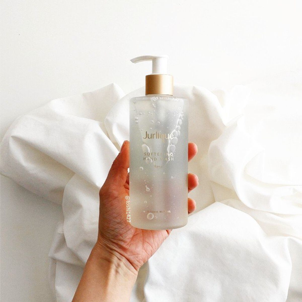 ジュリーク ハンドウォッシュ ローズのクチコミ「なんちゅー素敵なパケ。
子どもがいる我が家には不釣り合いなほど
シンプルで上質なパケに、思わず.....」（1枚目）