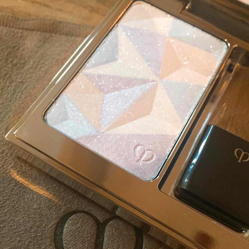 クレ・ド・ポー ボーテ レオスールデクラ/クレ・ド・ポー ボーテ/パウダーハイライトを使ったクチコミ(1枚目)