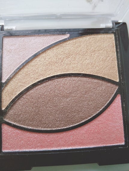 UR GLAM VELVET EYE COLOR PALETTE/U R GLAM/アイシャドウパレットを使ったクチコミ(2枚目)