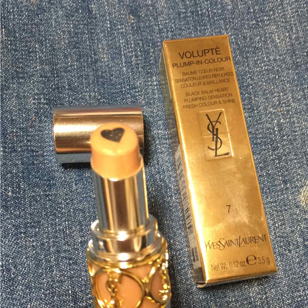 ヴォリュプテ プランプインカラー 7 (限定) フュリアス ゴールド/YVES SAINT LAURENT BEAUTE/口紅を使ったクチコミ（3枚目）