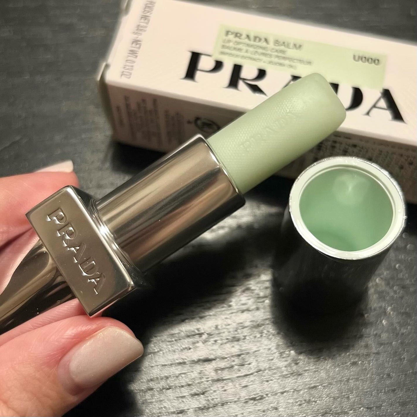 リップ バーム オプティマイジング ケア/PRADA BEAUTY/リップバームを使ったクチコミ(2枚目)