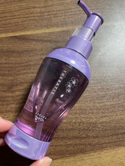 THERATIS サクラ ナイトリペア ヘアオイルのクチコミ「✼••┈┈••✼••┈┈••✼••┈┈••✼••┈┈••✼
THERATIS サクラ ナイト.....」(1枚目)