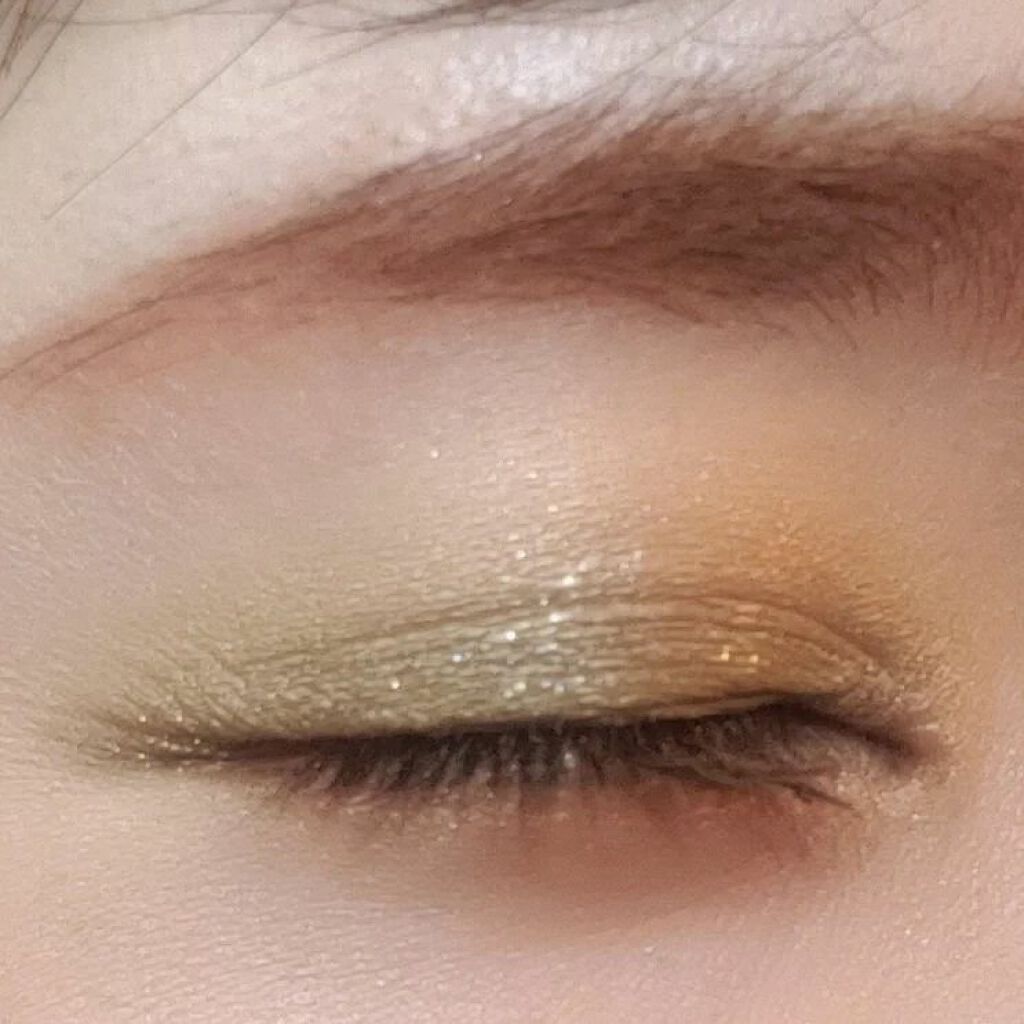 ダズルシャドウ エクストリーム ジョワ ドゥ グリッツ/M・A・C/単色アイシャドウを使ったクチコミ（2枚目）