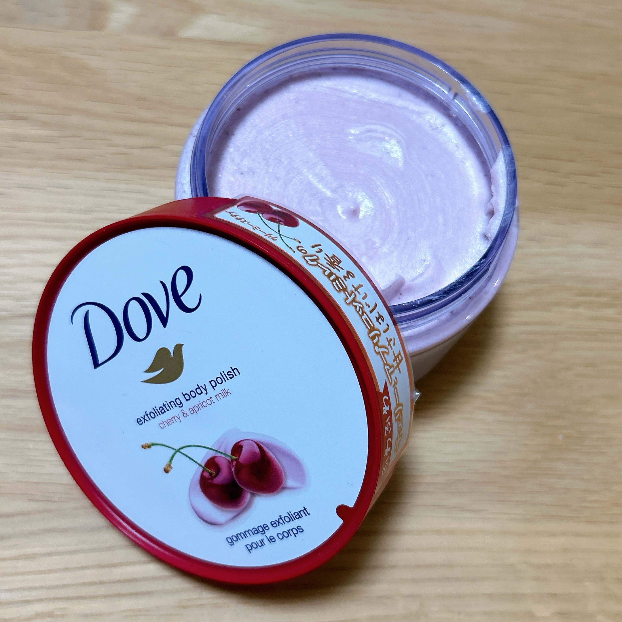 ダヴ ふわとろ　クリーミースクラブ チェリー＆アプリコットミルク/ダヴ/ボディスクラブを使ったクチコミ（2枚目）