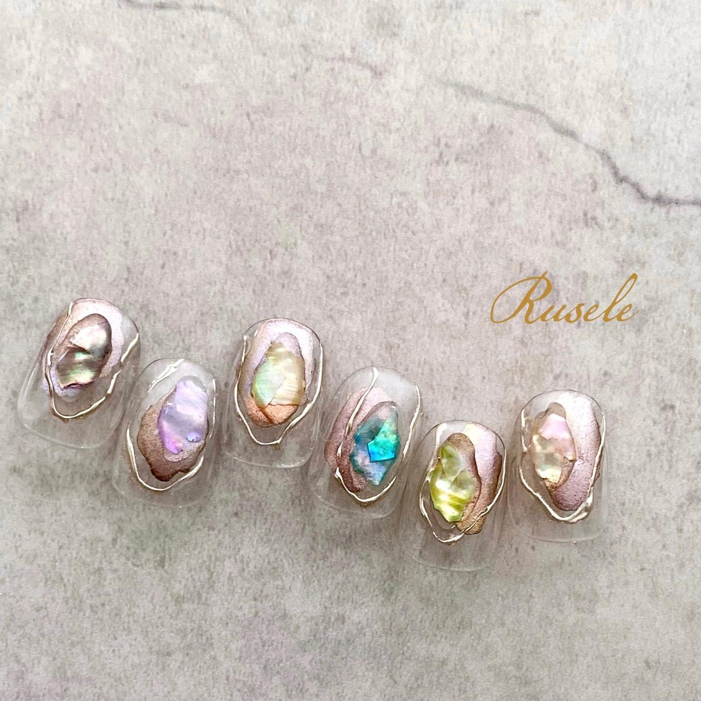 naomi on LIPS 「【milkycolorshell】柔らかく絶妙な色合いでオー..」(1枚目)