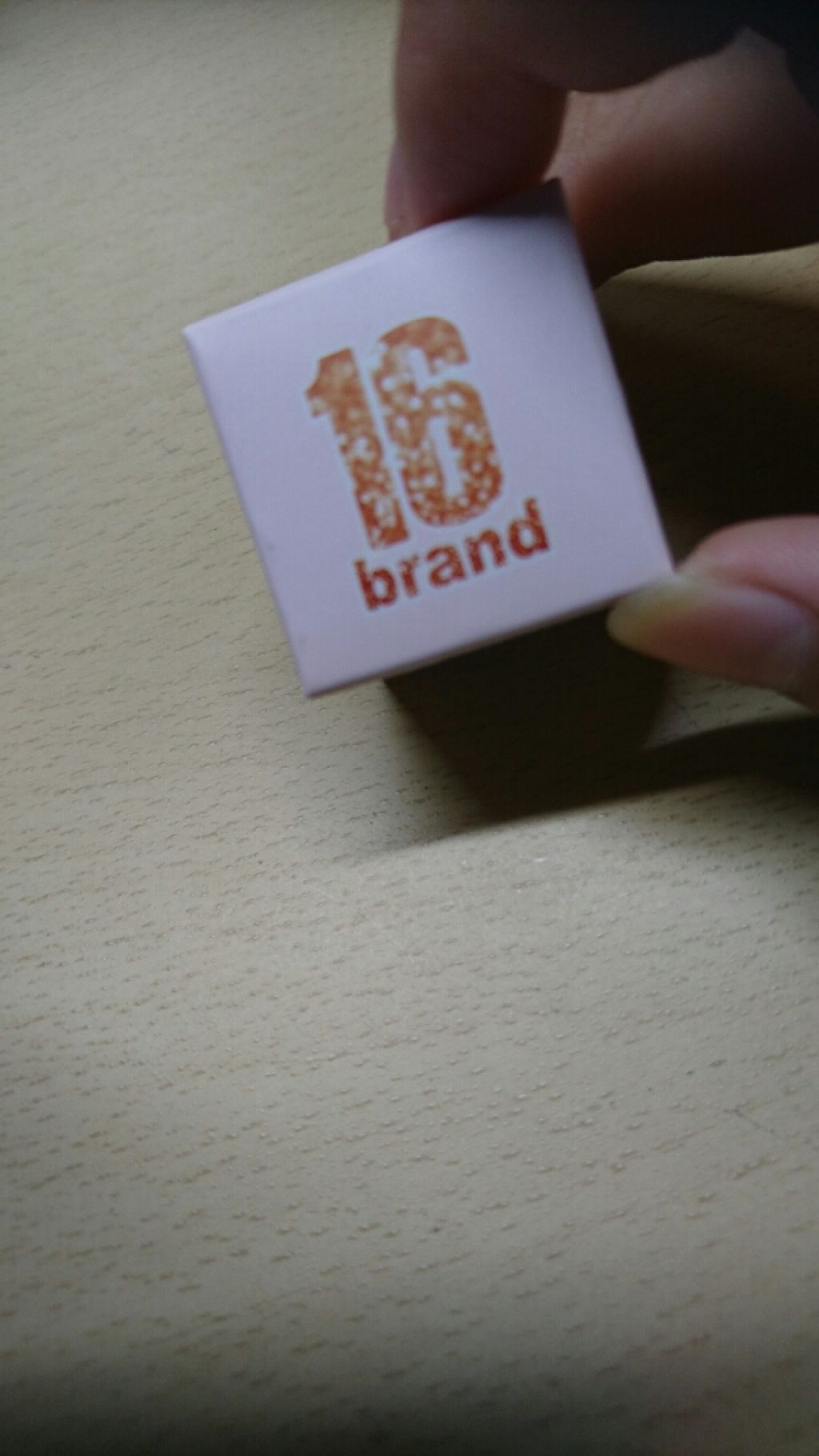 16CANDY ROCK PEAEL POWDER/16BRAND/単色アイシャドウを使ったクチコミ(3枚目)