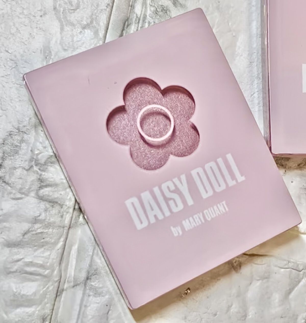 パウダーブラッシュ/DAISY DOLL by MARY QUANT/パウダーチークを使ったクチコミ（1枚目）