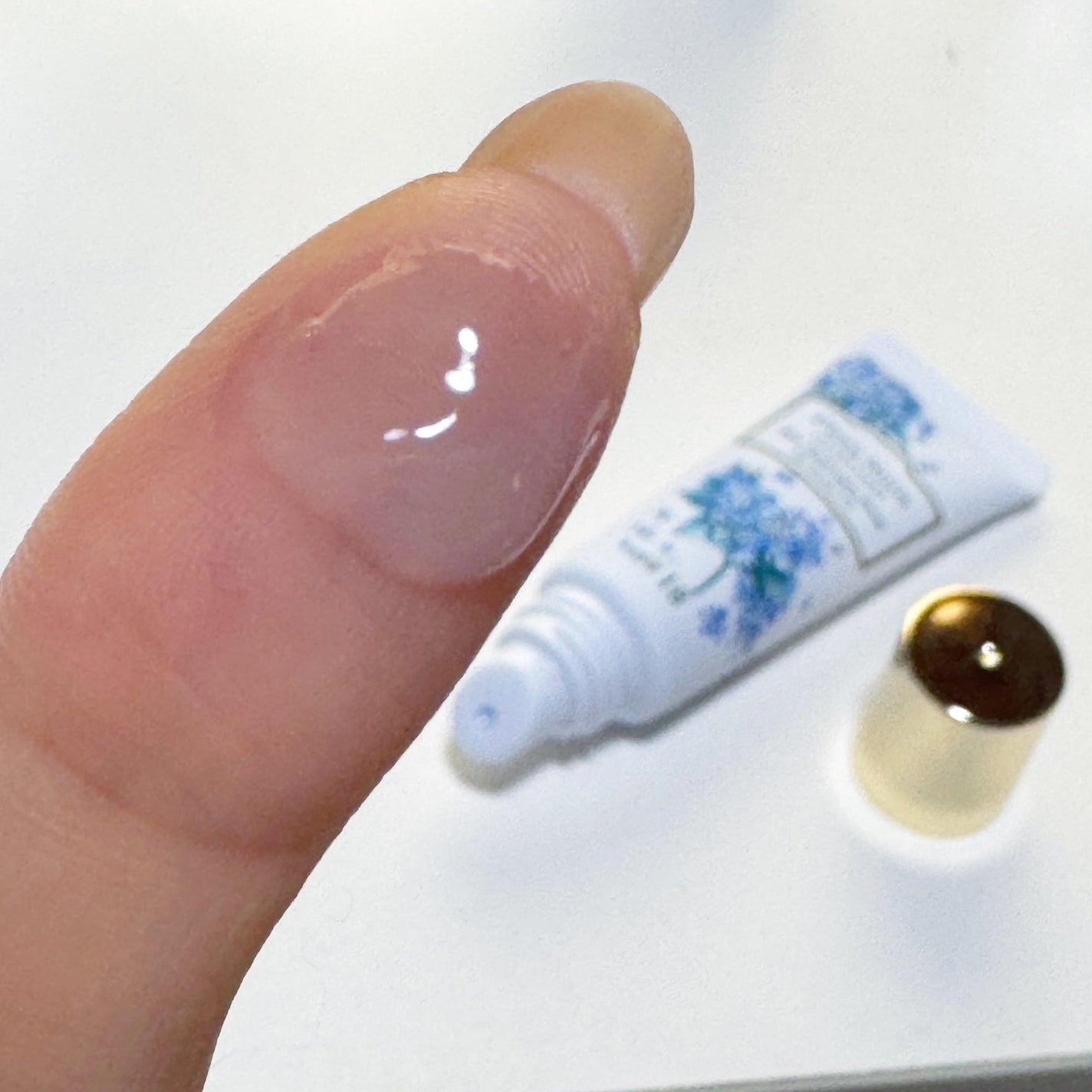 ブルーハイドレンジア リップセラム UV/Flora Notis JILL STUART/リップ美容液を使ったクチコミ(2枚目)