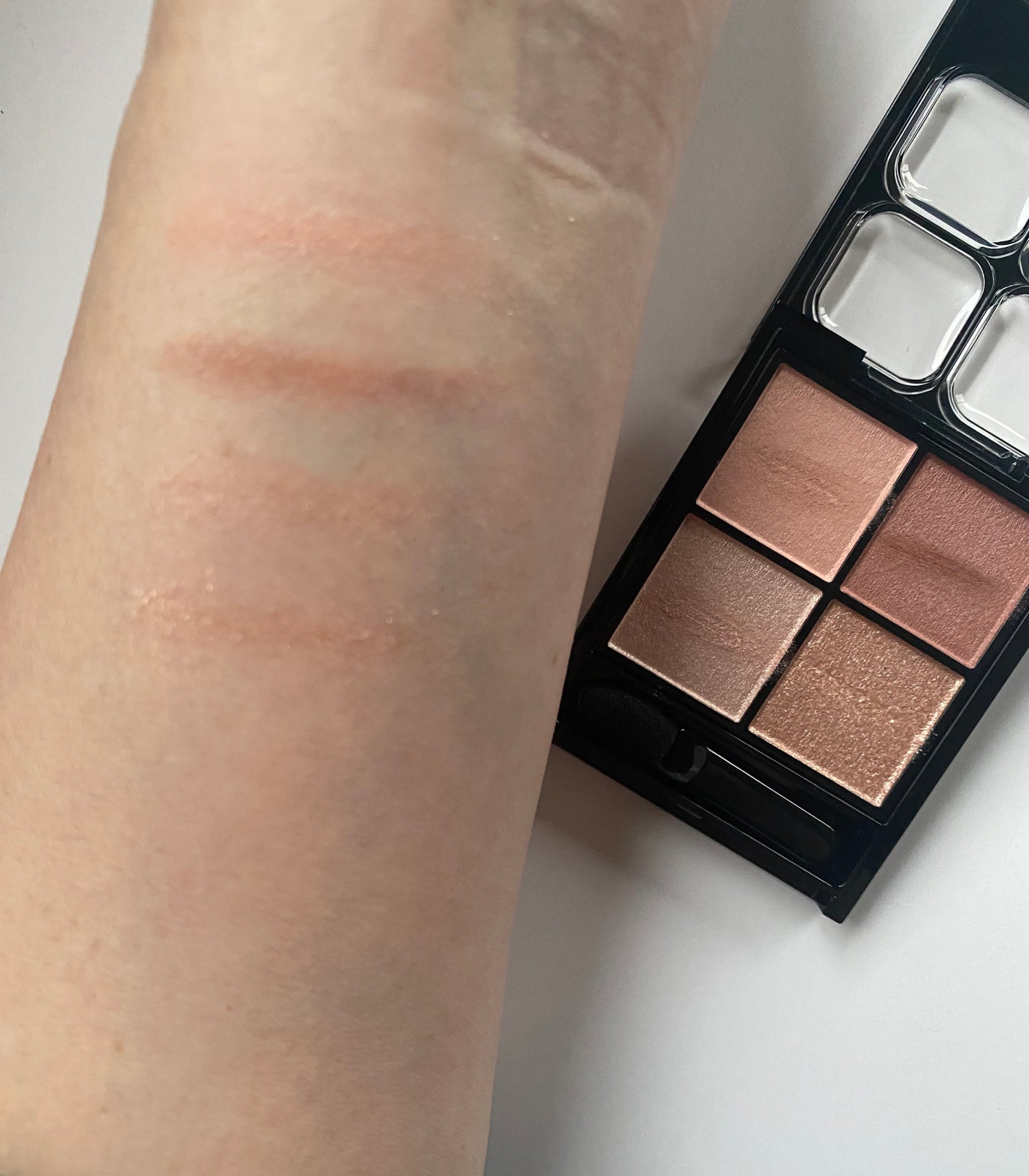 ケイト ポッピングシルエットシャドウ/KATE/アイシャドウパレットを使ったクチコミ(3枚目)
