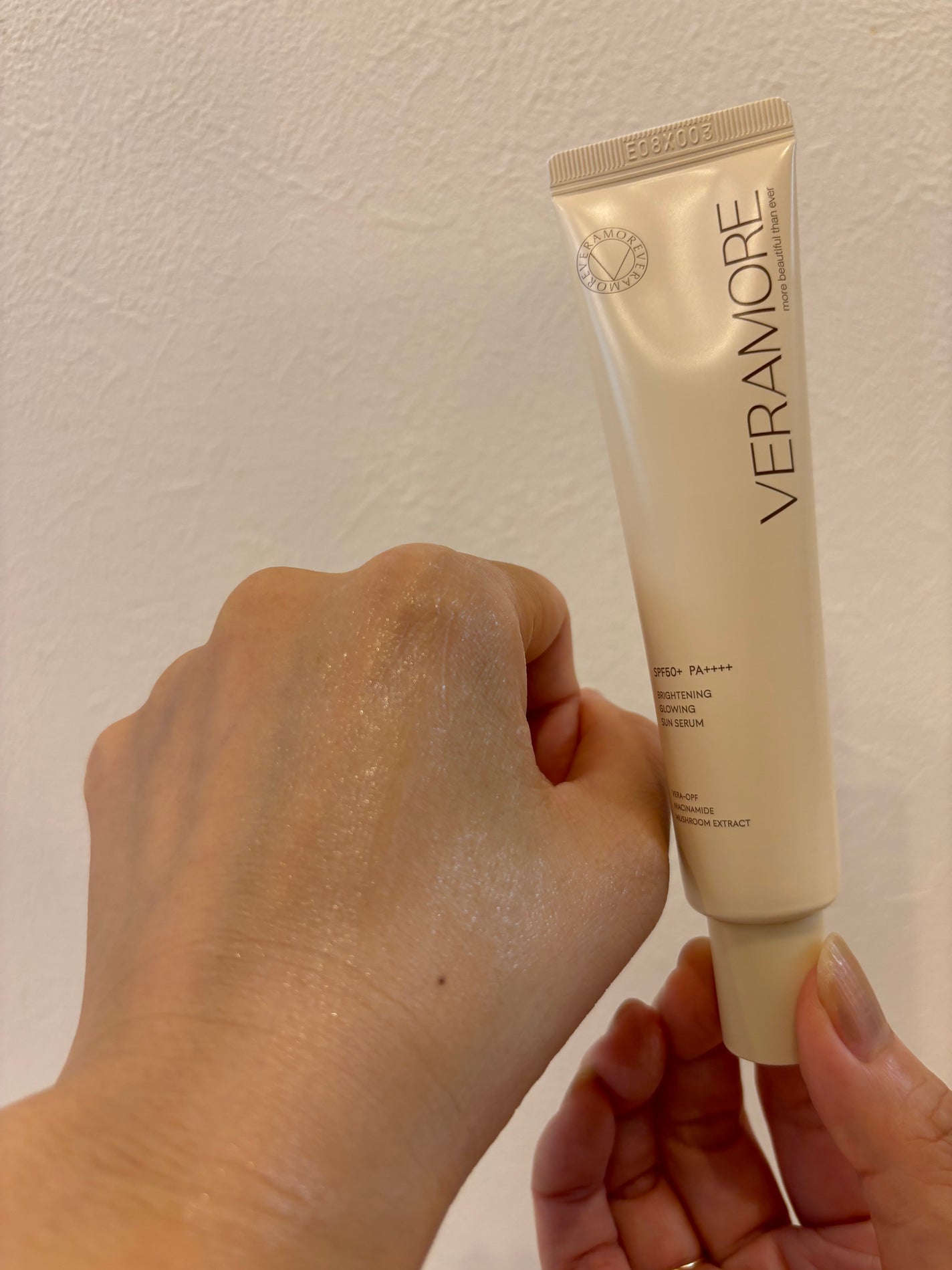 VERAMORE BRIGHTENING GLOWING SUN SERUM/VERAMORE/日焼け止めローションを使ったクチコミ(4枚目)