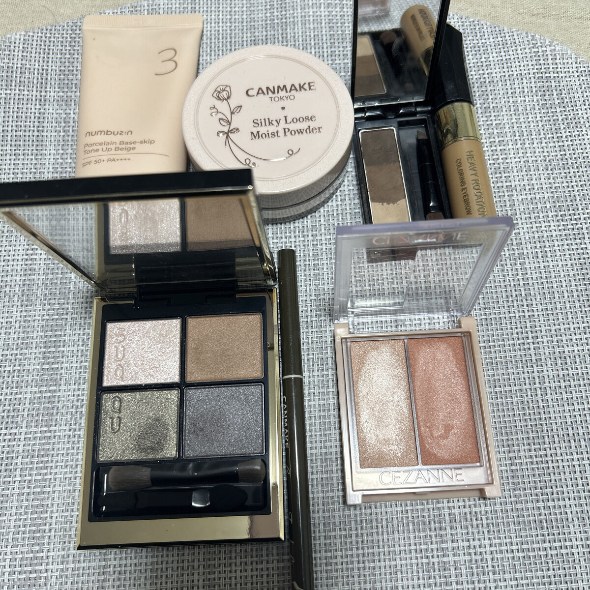 カラーリングアイブロウ/ヘビーローテーション/眉マスカラを使ったクチコミ（2枚目）