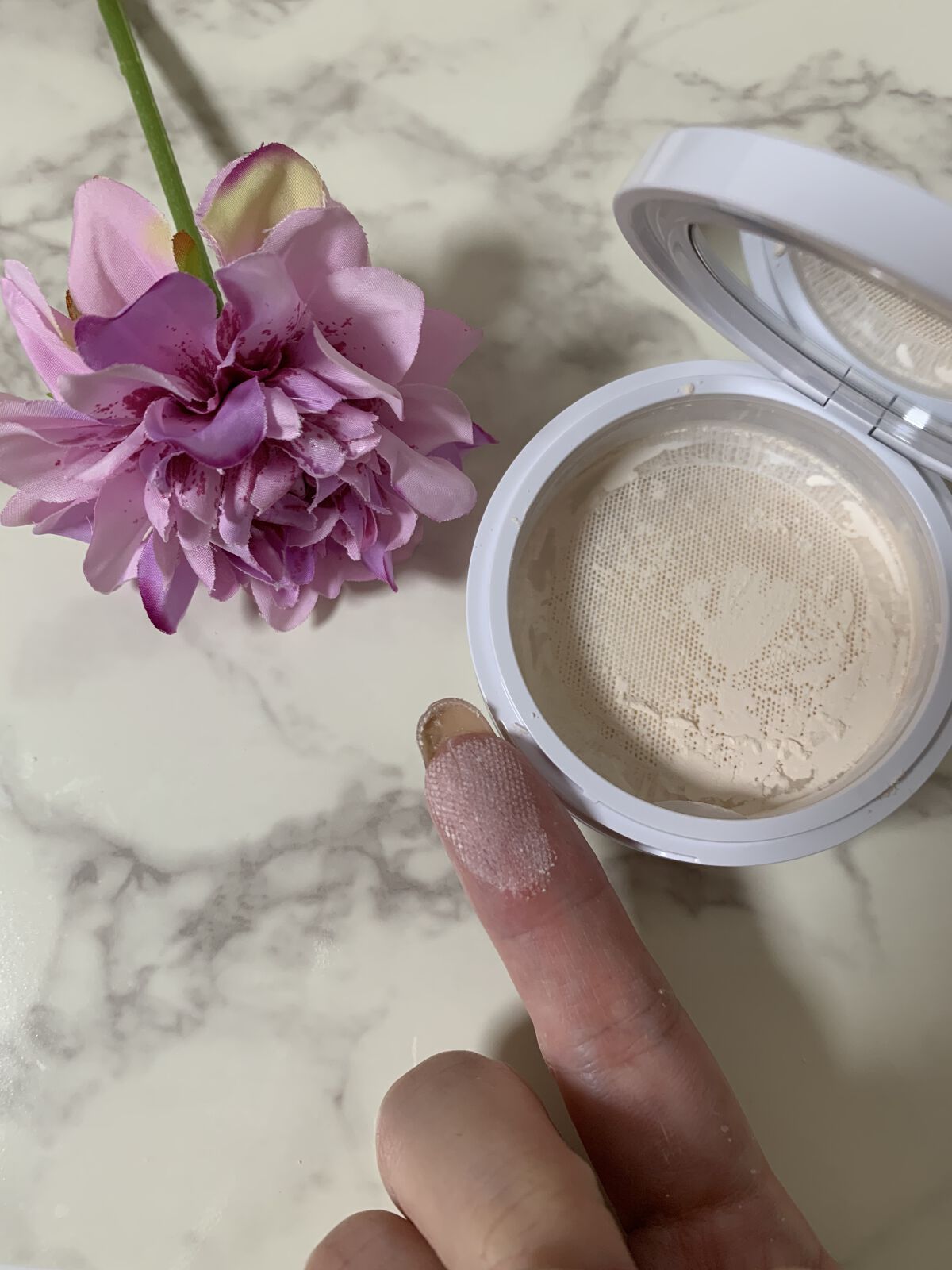 ポアレスフィクサー/プリマヴィスタ/ルースパウダーを使ったクチコミ（3枚目）