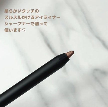 uneven カラーリングソフトアイライナーのクチコミ「unevenさんより商品を提供していただきました!
肌なじみの良いラメラメアイライナー✧*。.....」(2枚目)