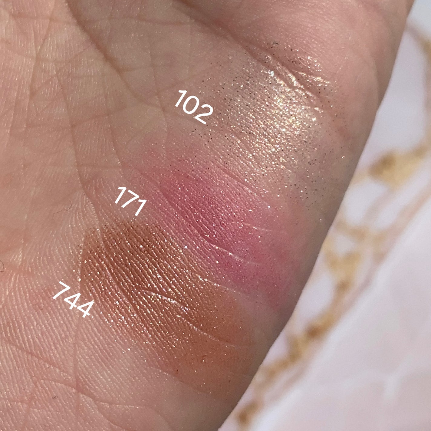 シングル カラー アイシャドウ/ちふれ/単色アイシャドウを使ったクチコミ(3枚目)