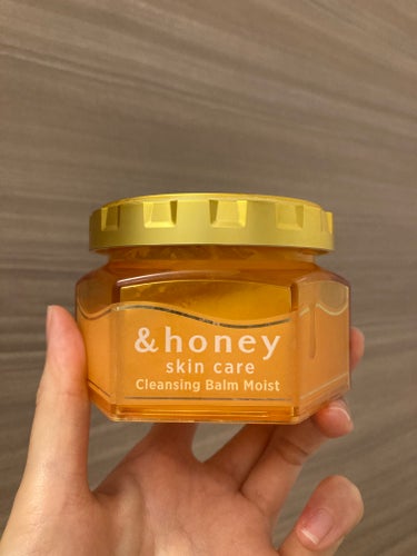 &honey 🐝🍯

クレンジングバーム 

モイスト

90g



今日のクレンジングはこちらにしました！


いい香りだし使い心地抜群！！



某エステの体験で、

毛穴には

バームタイプ＆保湿

と教えてもらいましたww



の画像 その2