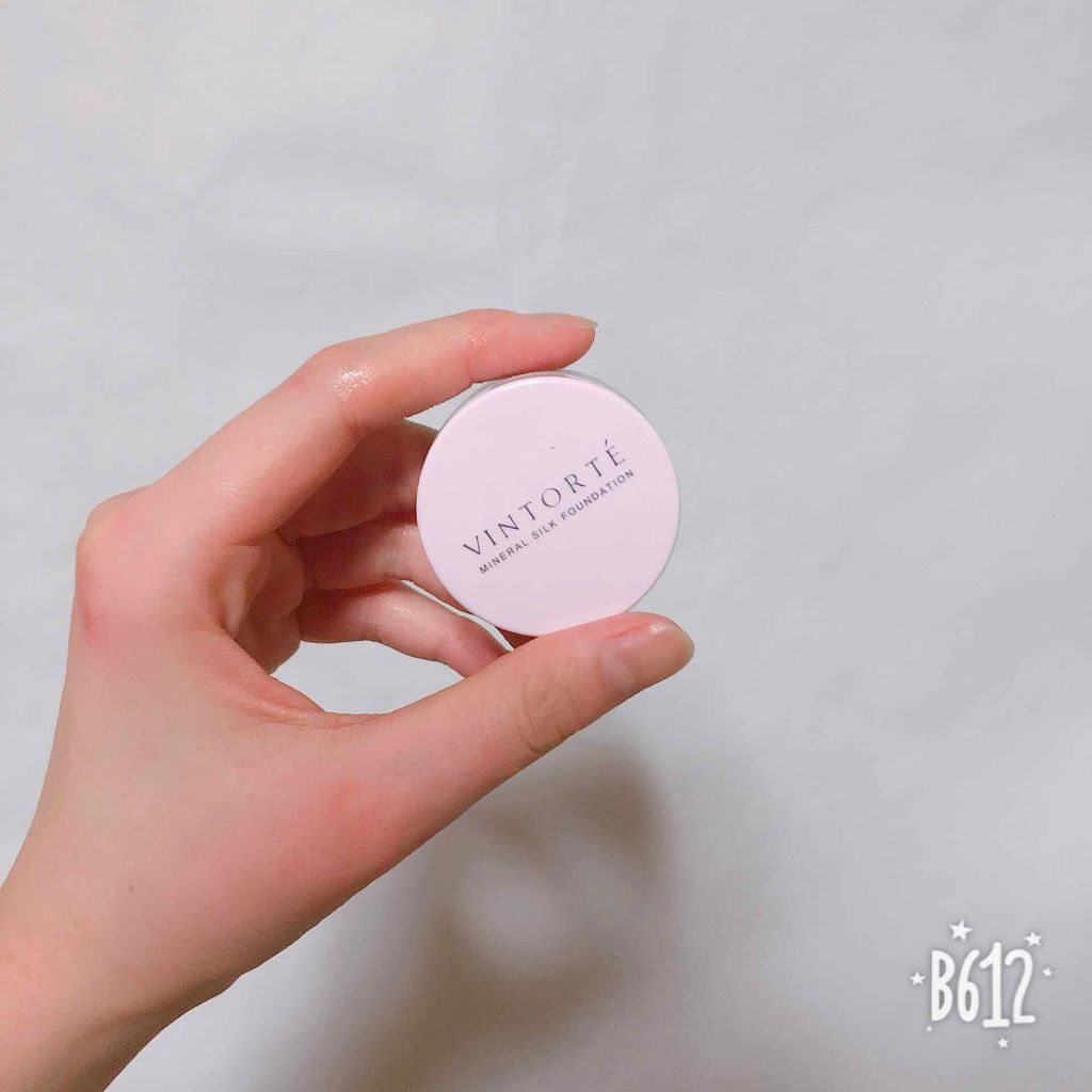 ミネラルシルクファンデーション(ケース・パフ付)/ヴァントルテ/パウダーファンデーションを使ったクチコミ(1枚目)