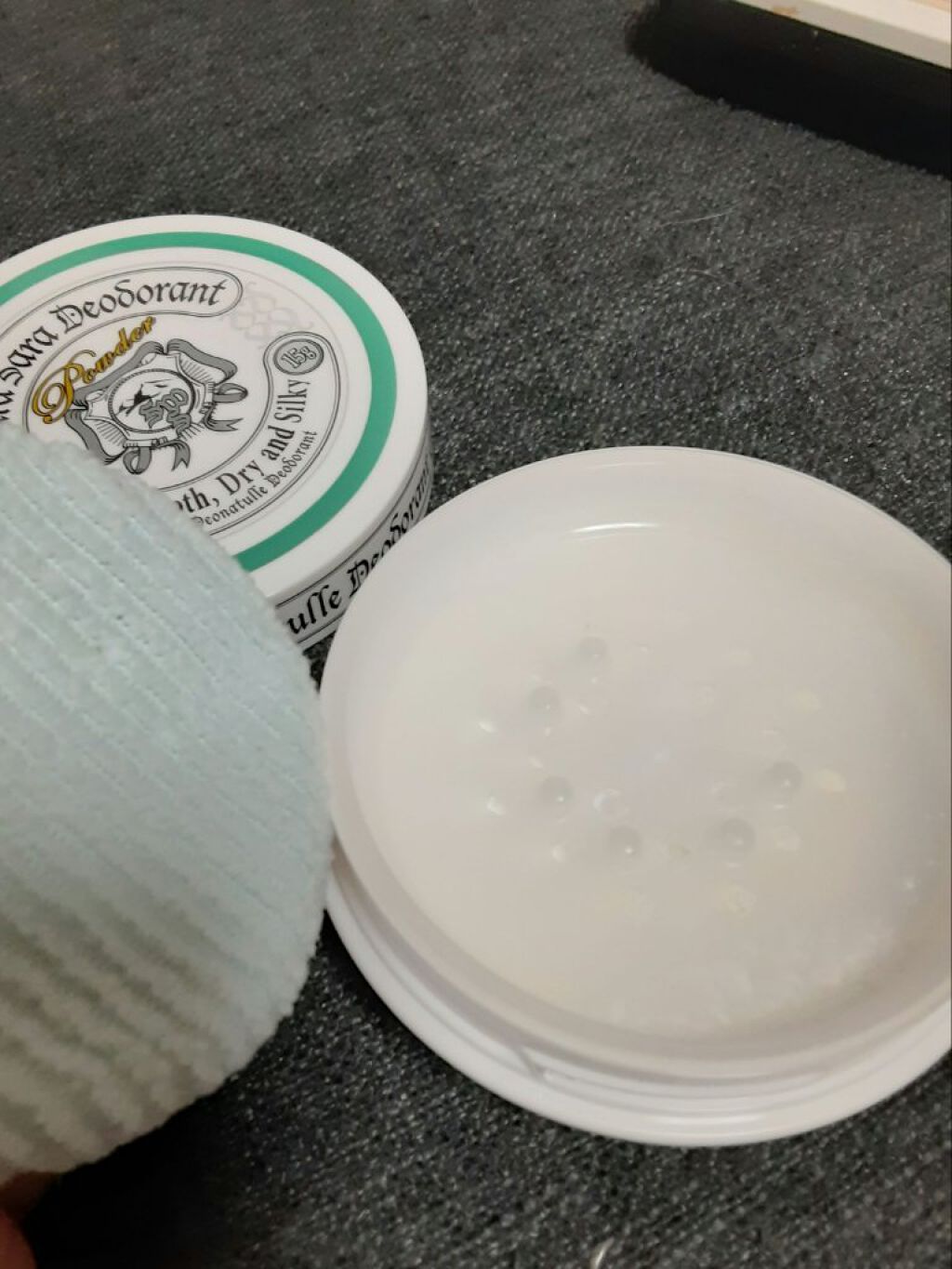 薬用さらさらデオドラントパウダー/デオナチュレ/デオドラント・制汗剤を使ったクチコミ(5枚目)