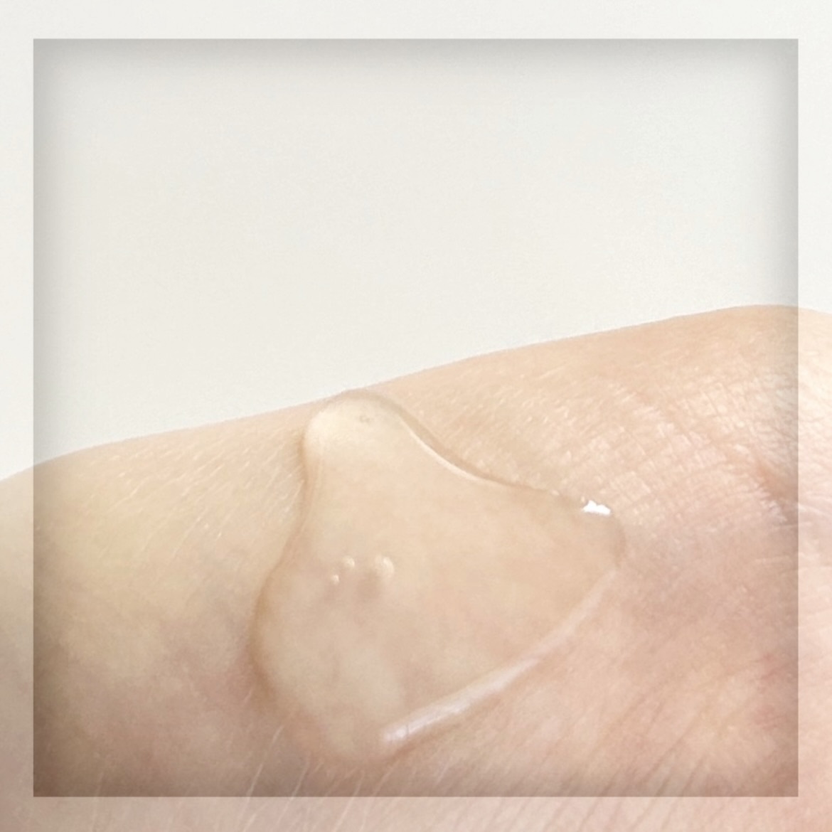 エイクリアリングアクティブパンテノール3％フェイシャルセラム/MEDITHERAPY/美容液を使ったクチコミ（3枚目）