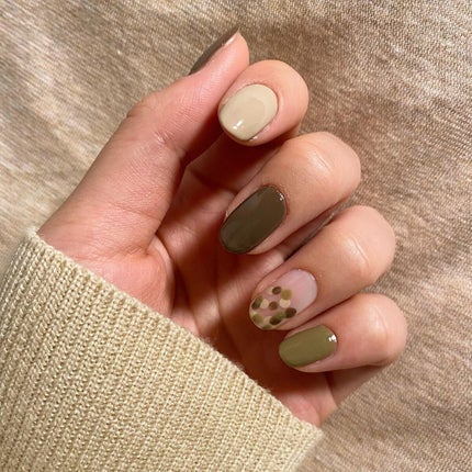 ネイルホリック Nostalgic color BE322/ネイルホリック/マニキュアを使ったクチコミ(2枚目)