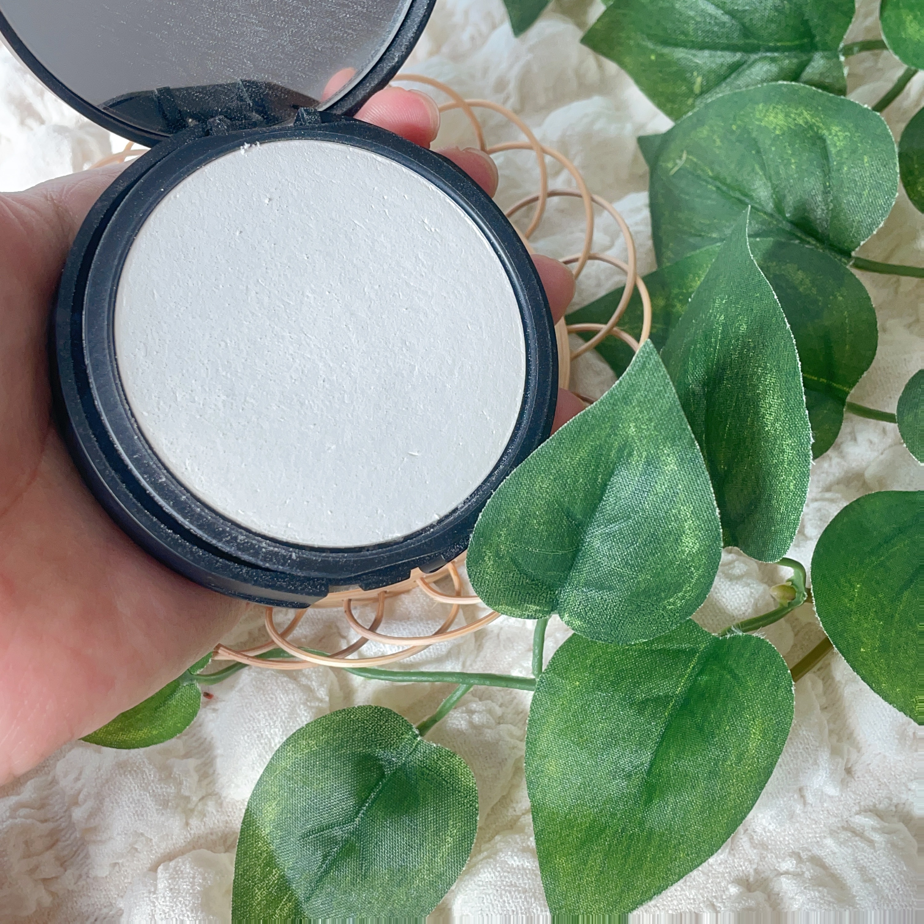 オリジナル ミネラルベール プレスト パウダー トランスルーセント/bareMinerals/プレストパウダーを使ったクチコミ（2枚目）