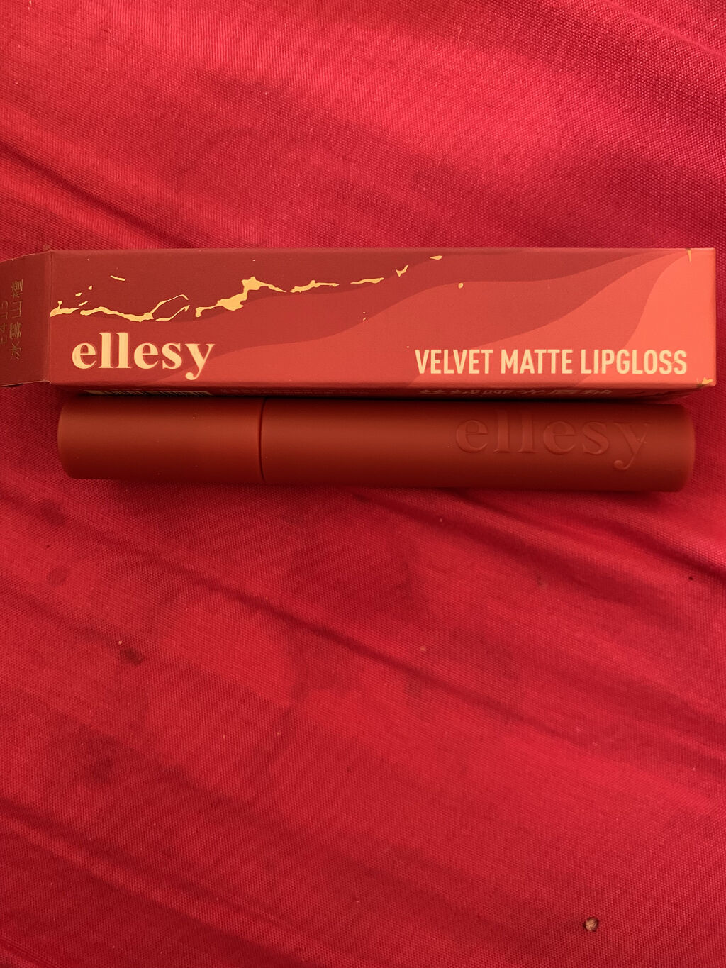 ellesy VELVET matte LIPgloss/ELLESY/リップグロスを使ったクチコミ（1枚目）