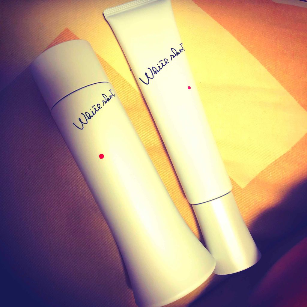 ひとみん on LIPS 「ホワイトショットローション、乳液..」(1枚目)