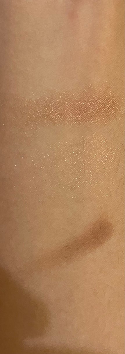 はむ on LIPS 「ポムポムプリンのアイシャドウ🍮全体的にとても使いやすい右上はコ..」(4枚目)