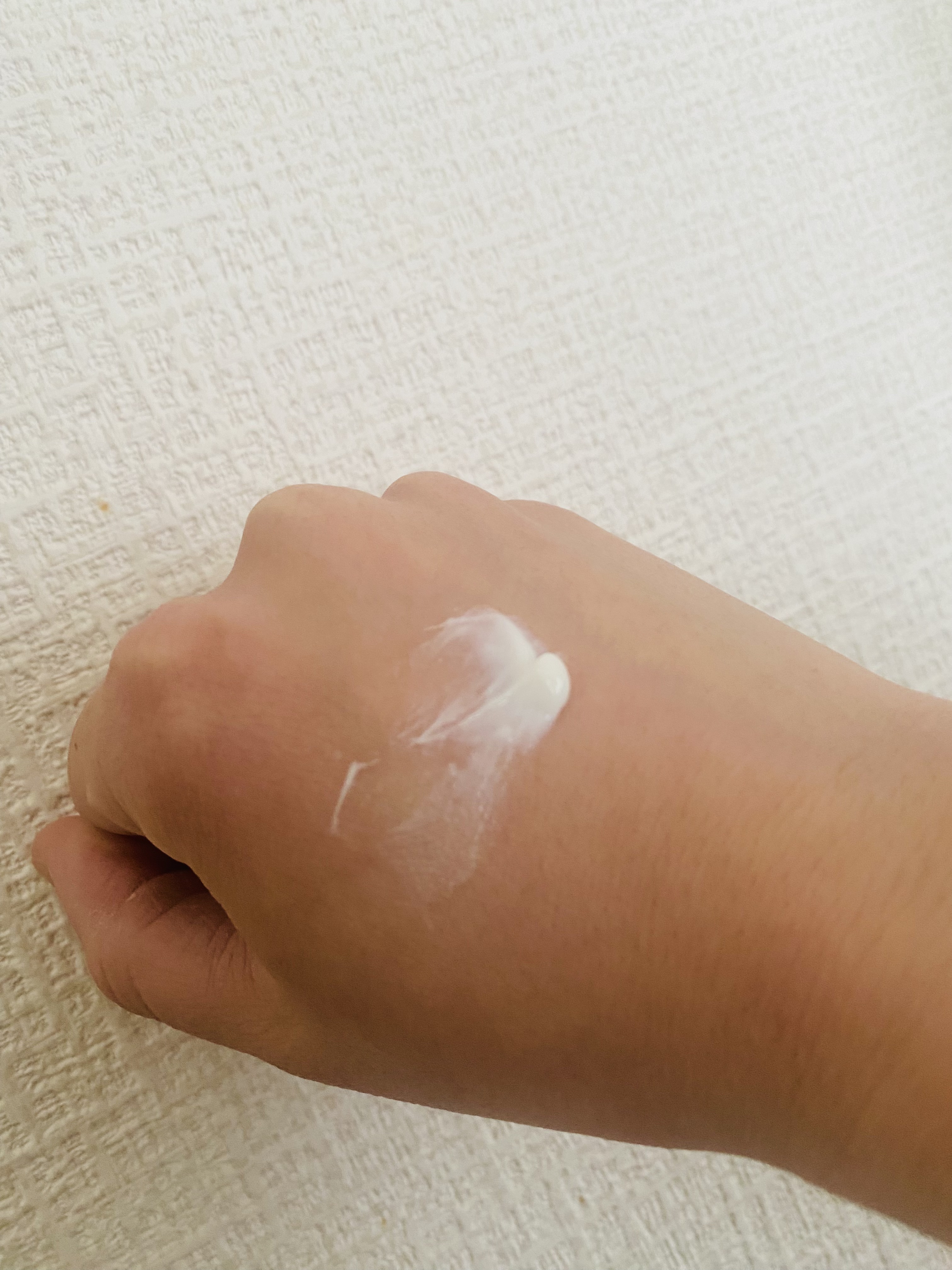 ディセンシア フローレス UVプロテクター/DECENCIA/日焼け止めローションを使ったクチコミ（2枚目）