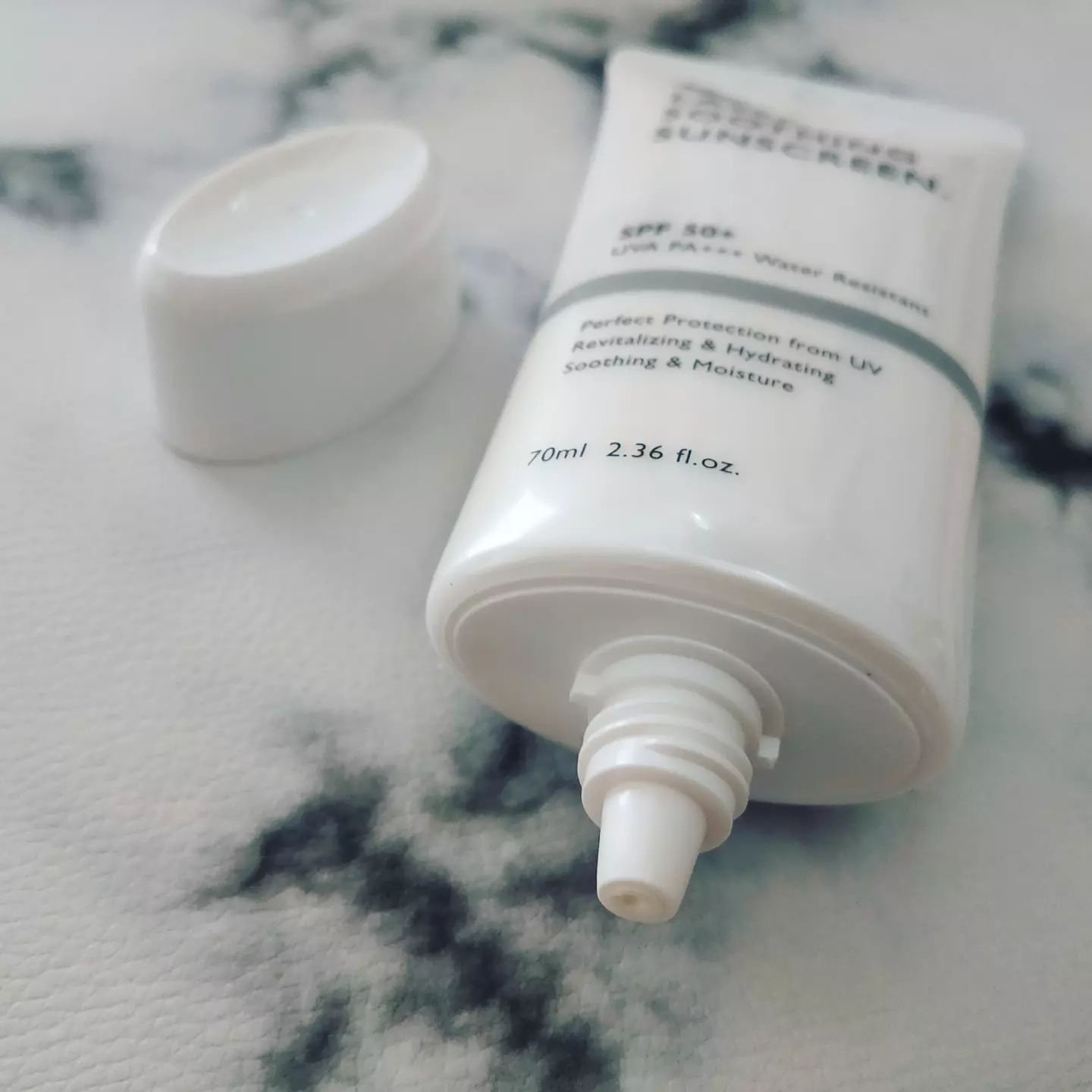 レーザースージングサンスクリーン/Genabelle/日焼け止めクリームを使ったクチコミ（2枚目）