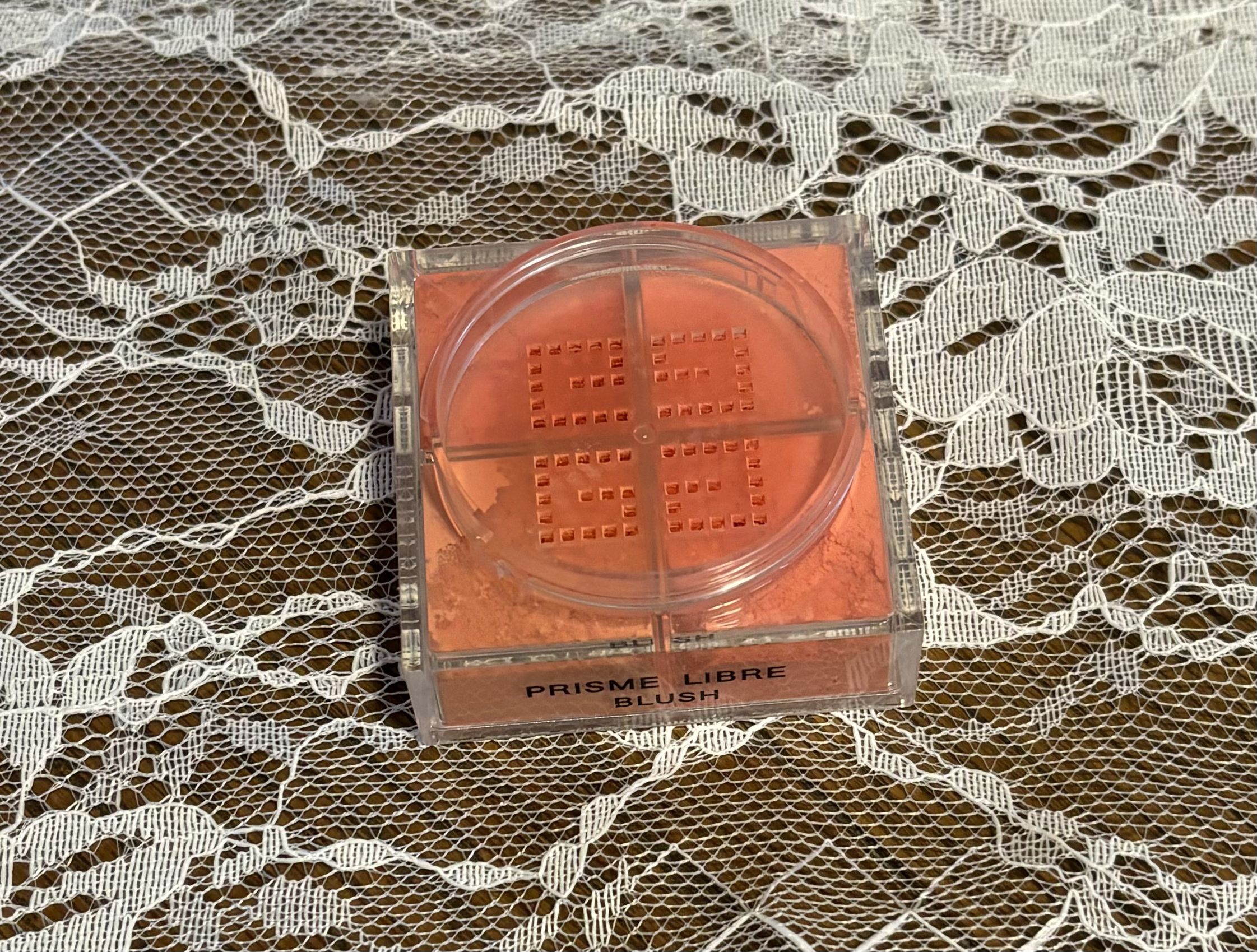 プリズム・リーブル・ブラッシュ/GIVENCHY/パウダーチークを使ったクチコミ（1枚目）