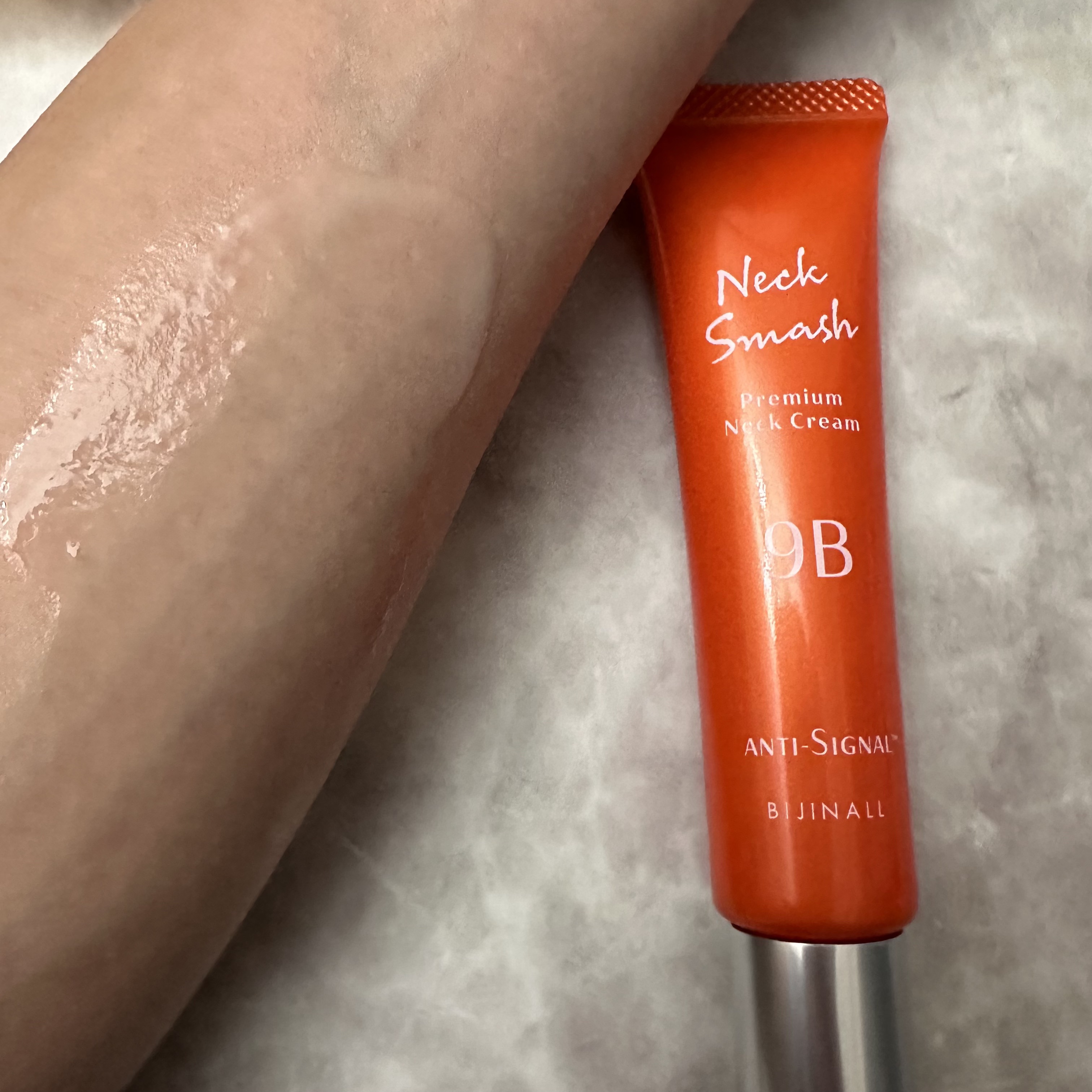  ANTI-SIGNAL リンクルハンターのクチコミ「.
\ これ1本で首からデコルテまで /
♥- - - - - - - - - - - - -.....」（3枚目）