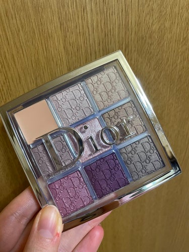 Dior ディオール バックステージ アイ パレット 005 プラム

ほしそうな顔してたみたいで
買ってもらいました。

数量限定色とか書いてたらほしくなりません？笑

しかも、色味もよくてブロンズが