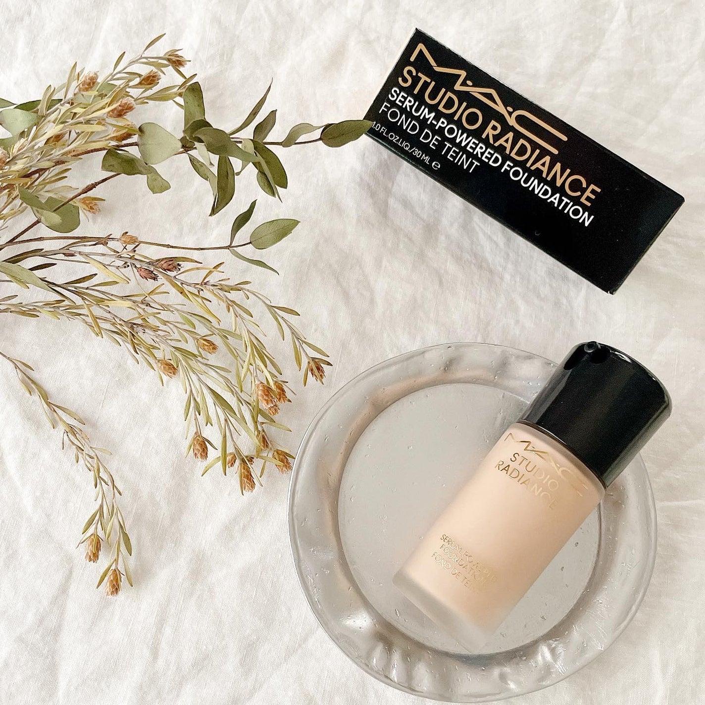 スタジオ ラディアンス セラム ファンデーション/M・A・C/リキッドファンデーションを使ったクチコミ(4枚目)