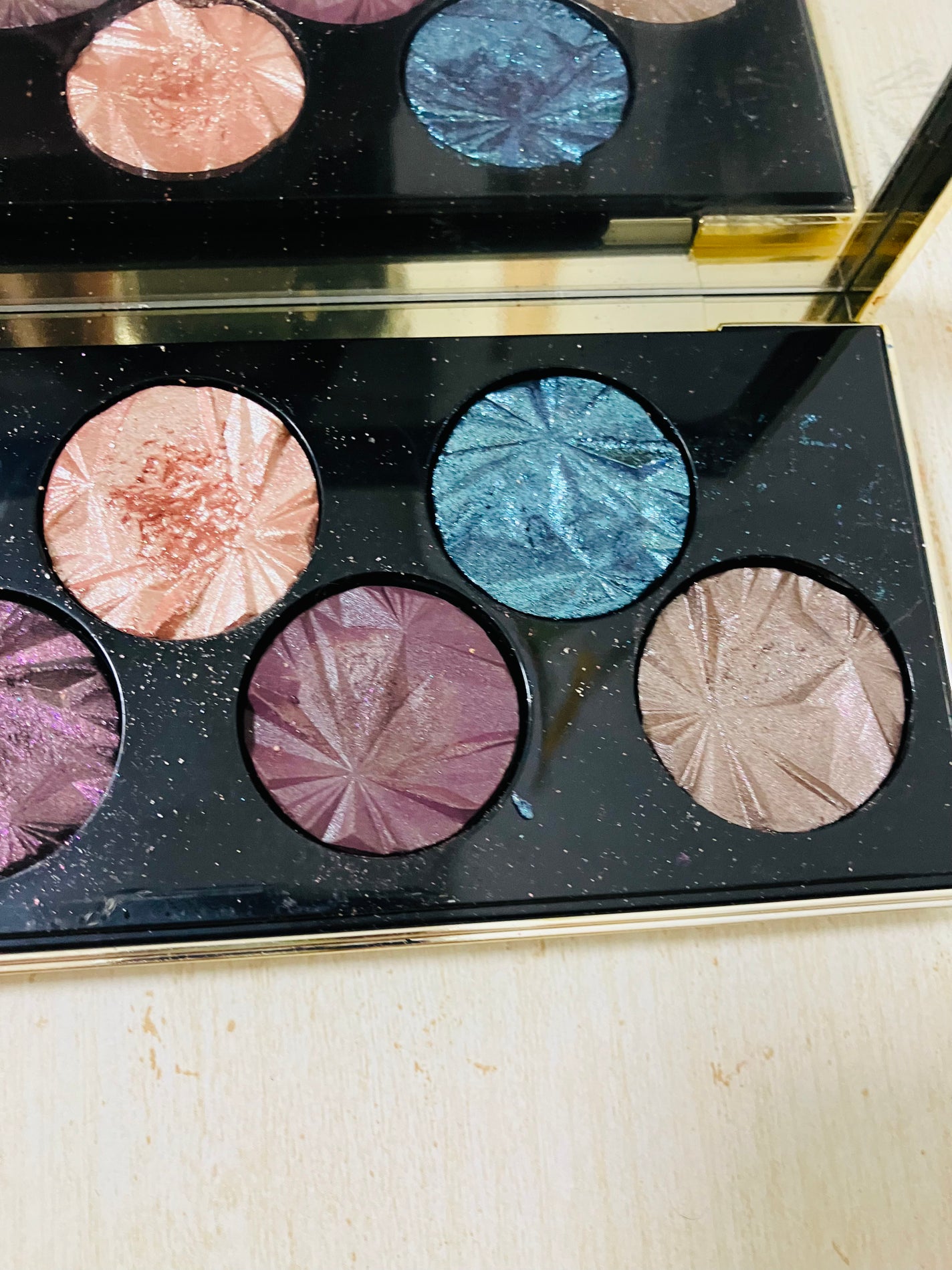 ゴールデン スリッパー アイシャドウ パレット/BOBBI BROWN/アイシャドウパレットを使ったクチコミ(3枚目)