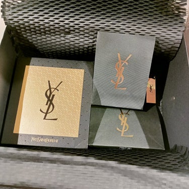 YVES SAINT LAURENT BEAUTE ピュアショット ナイト リチャージセラムのクチコミ「YVES SAINT LAURENT BEAUTE
イヴ サンローラン ボーテ
PURE SH.....」（2枚目）