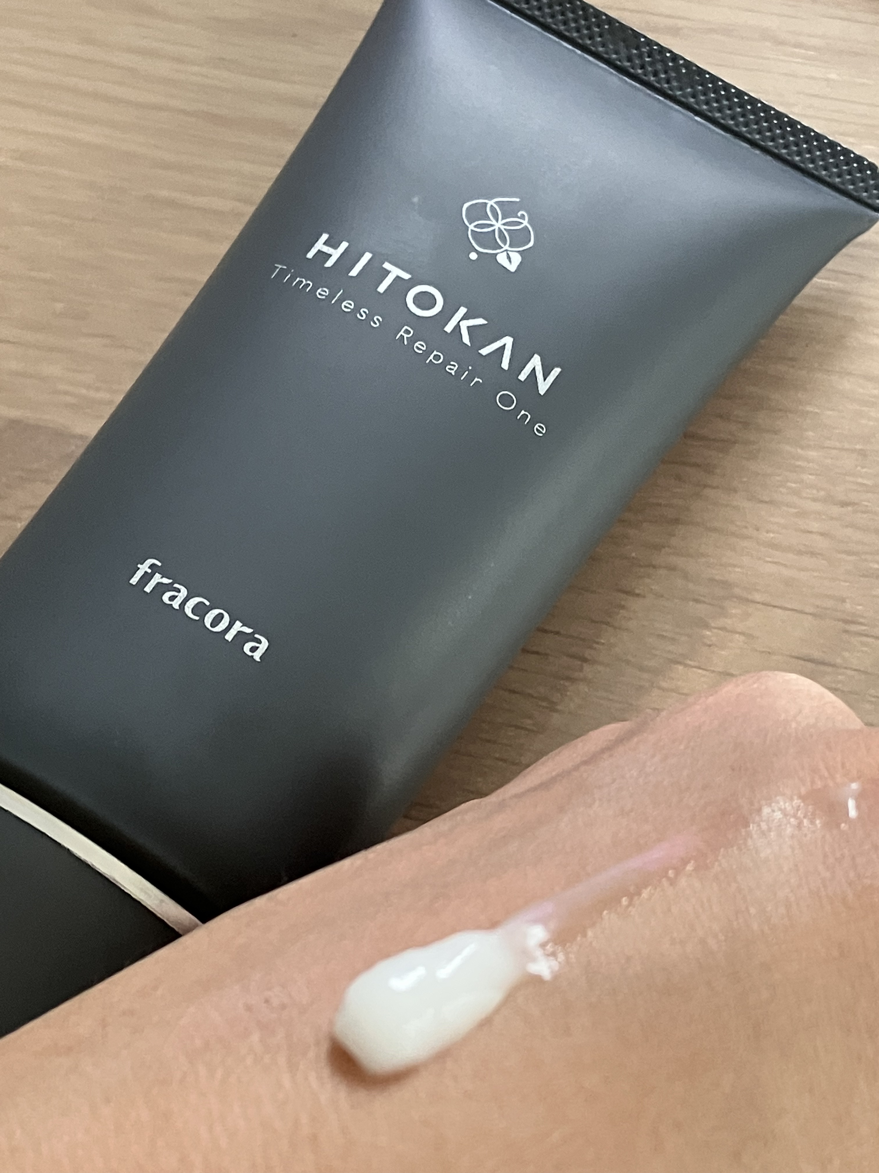 HITOKAN タイムレスリペアワンGR/fracora/オールインワン化粧品を使ったクチコミ（2枚目）