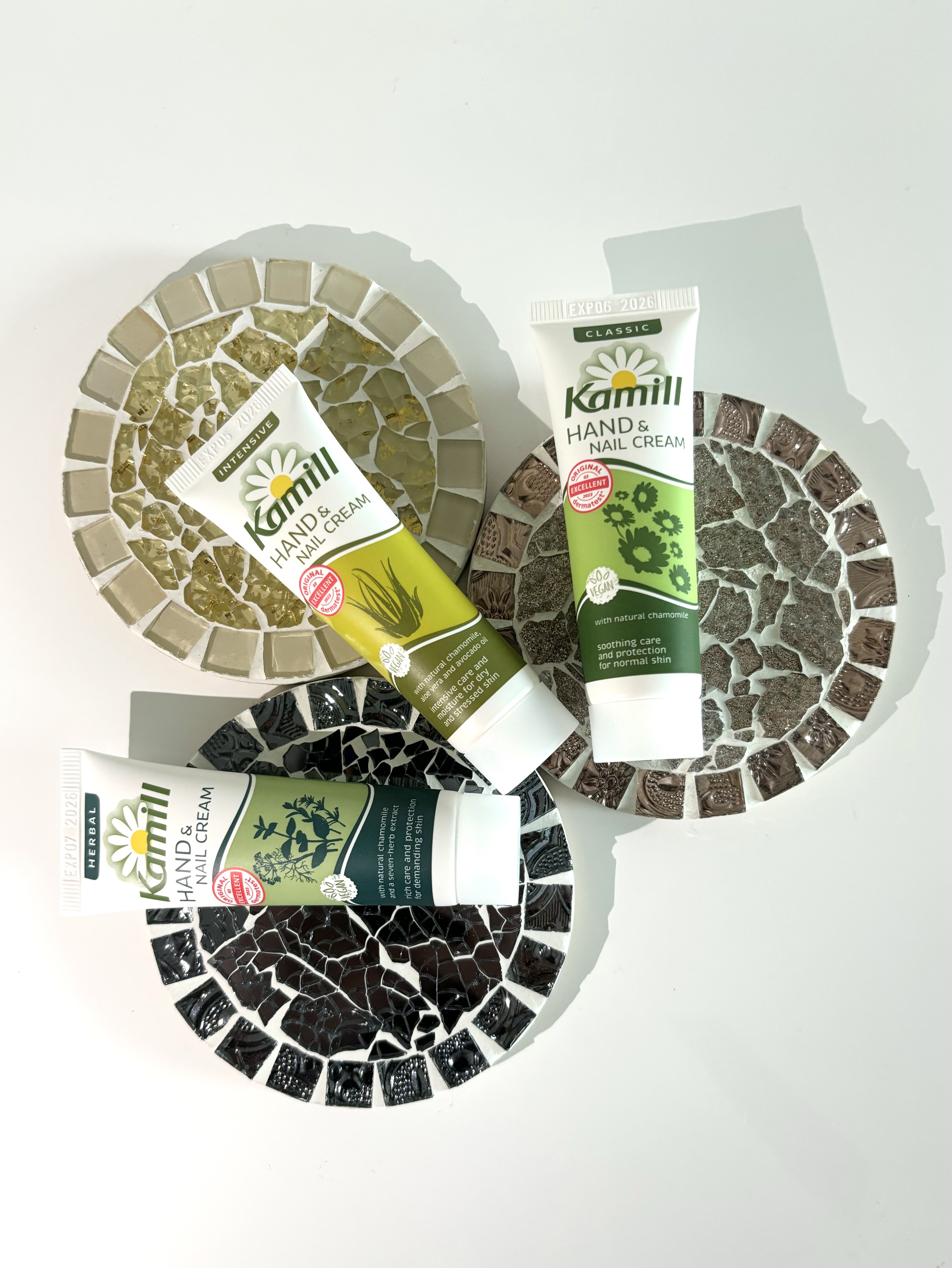 ハンド＆ネイルクリーム クラシック 3OML ミニ/カミール/ハンドクリームを使ったクチコミ（1枚目）