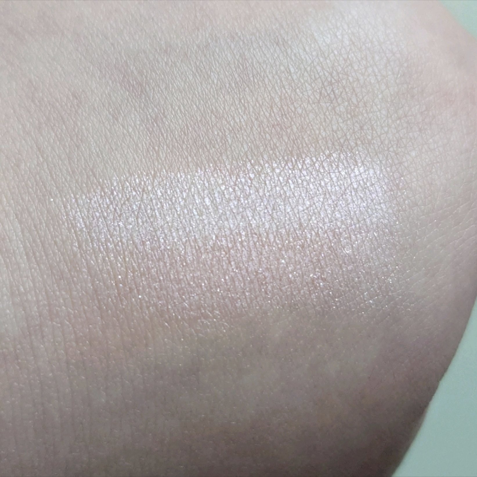 アイカラー/media luxe/アイシャドウパレットを使ったクチコミ（2枚目）